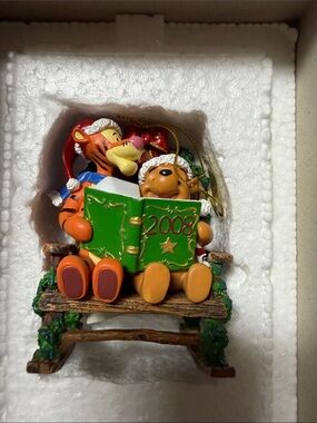 Disney Winnie the Pooh & Tigger Holiday Ornament — The Danbury Mint Collection